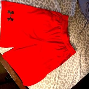 Youth Under Armour Red shorts
